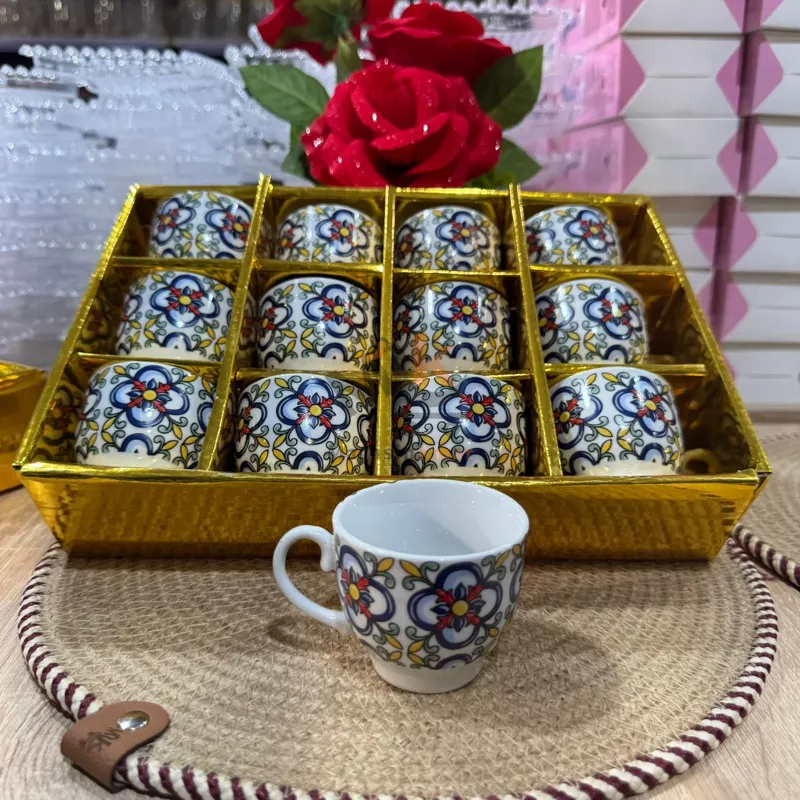 Série de 12 tasses à café turc en céramique