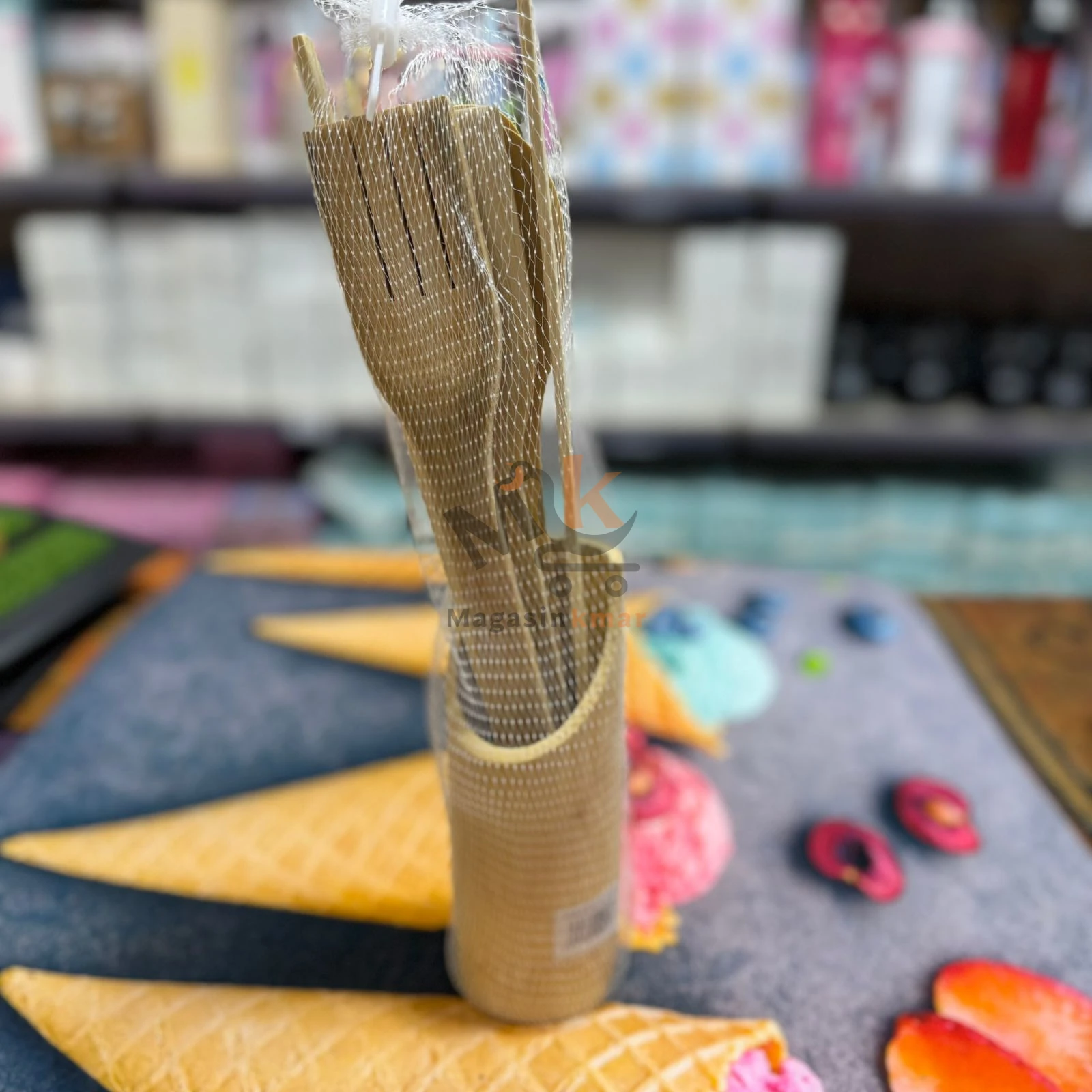 Série de 5 ustensiles de cuisine en bois avec support– Pratique et naturel