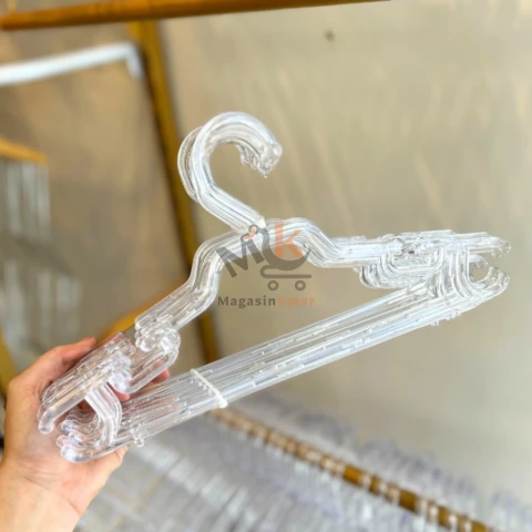 Set de 3 cintres transparents en plexi – Robustes et élégants pour tous vos vêtements