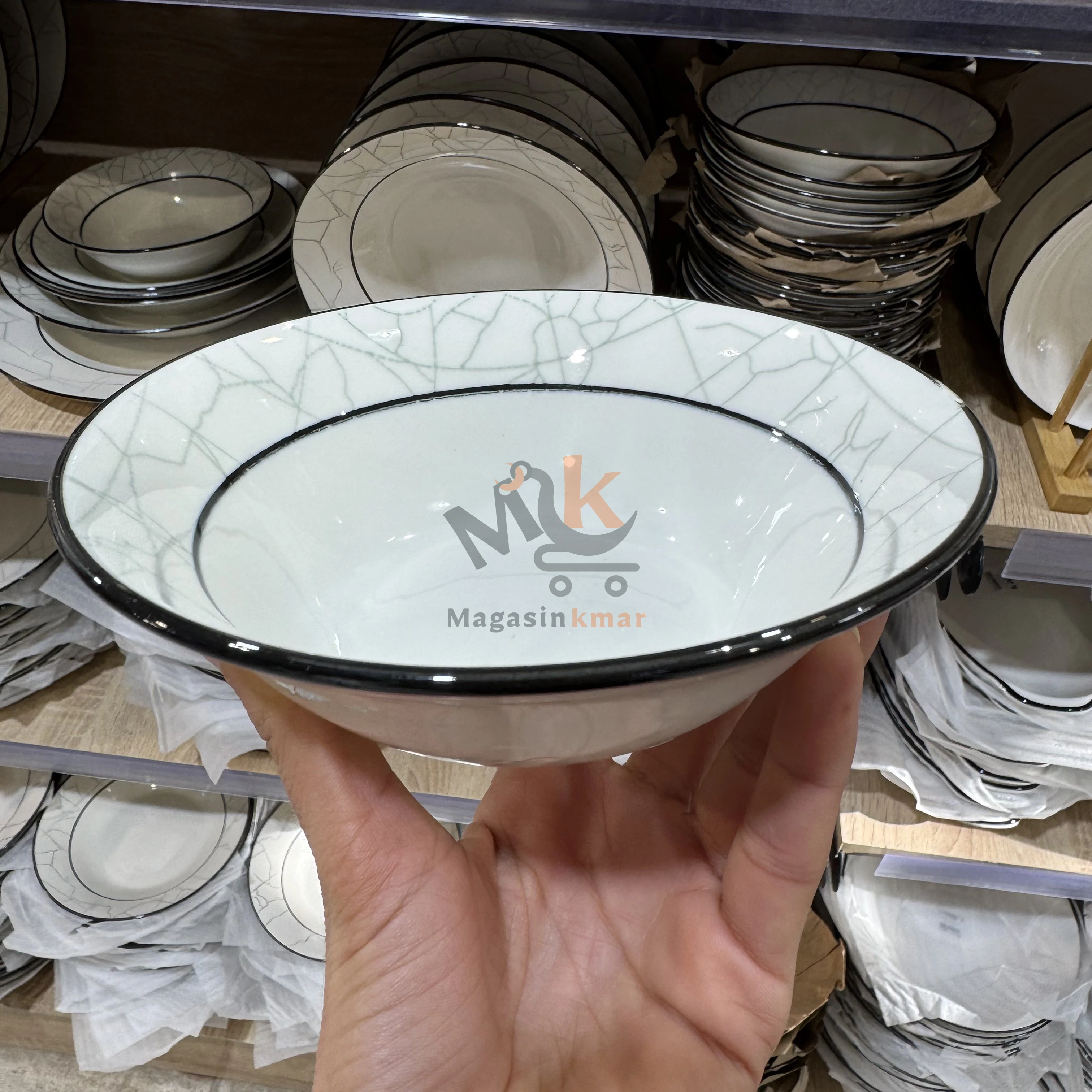 Bol en céramique  blanc avec bordure noir