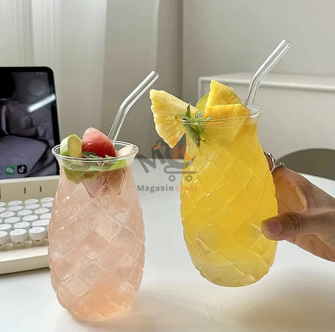 Verre à cocktail en forme d’ananas
