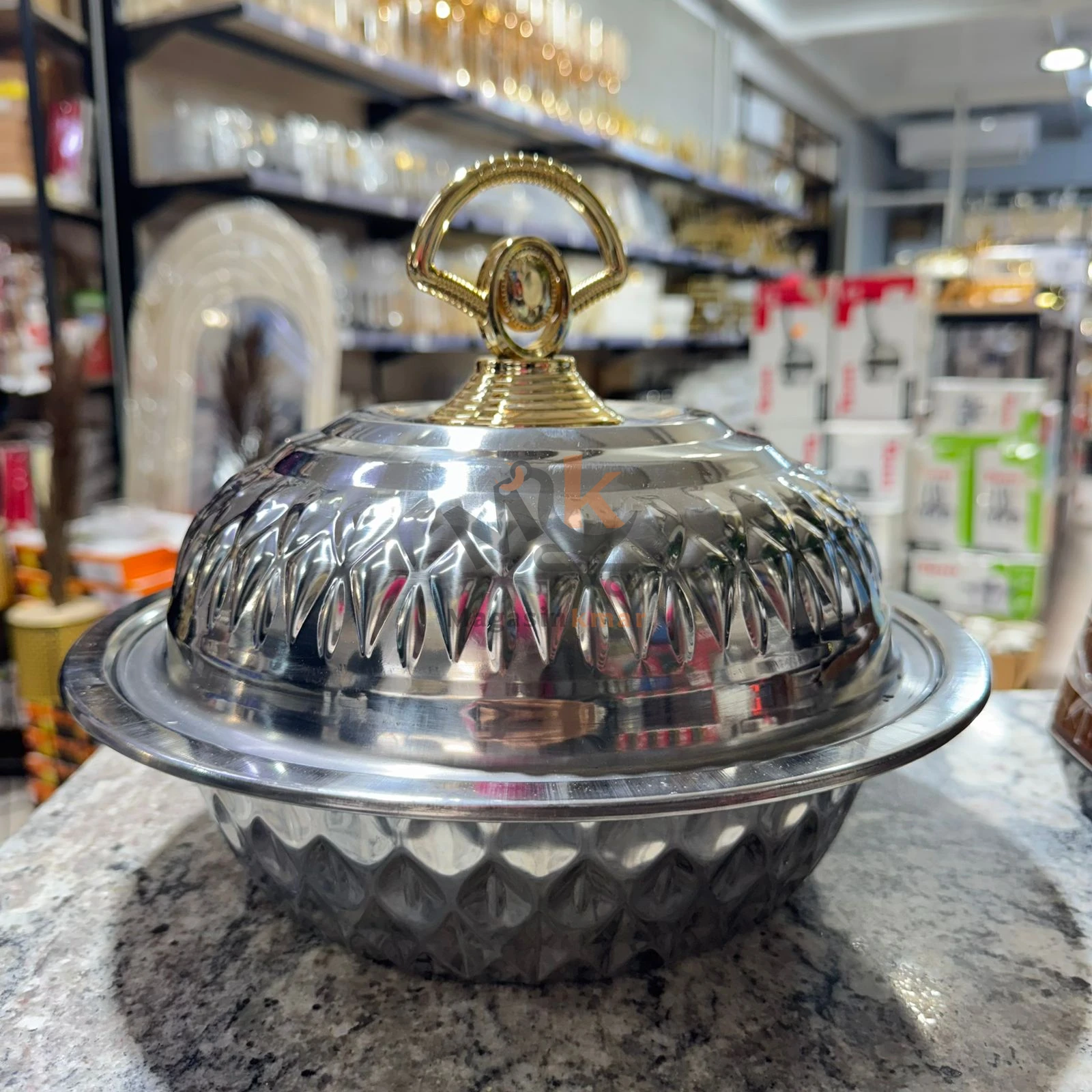 Bol plat en inox avec couvercle – 29 cm – Résistant et pratique