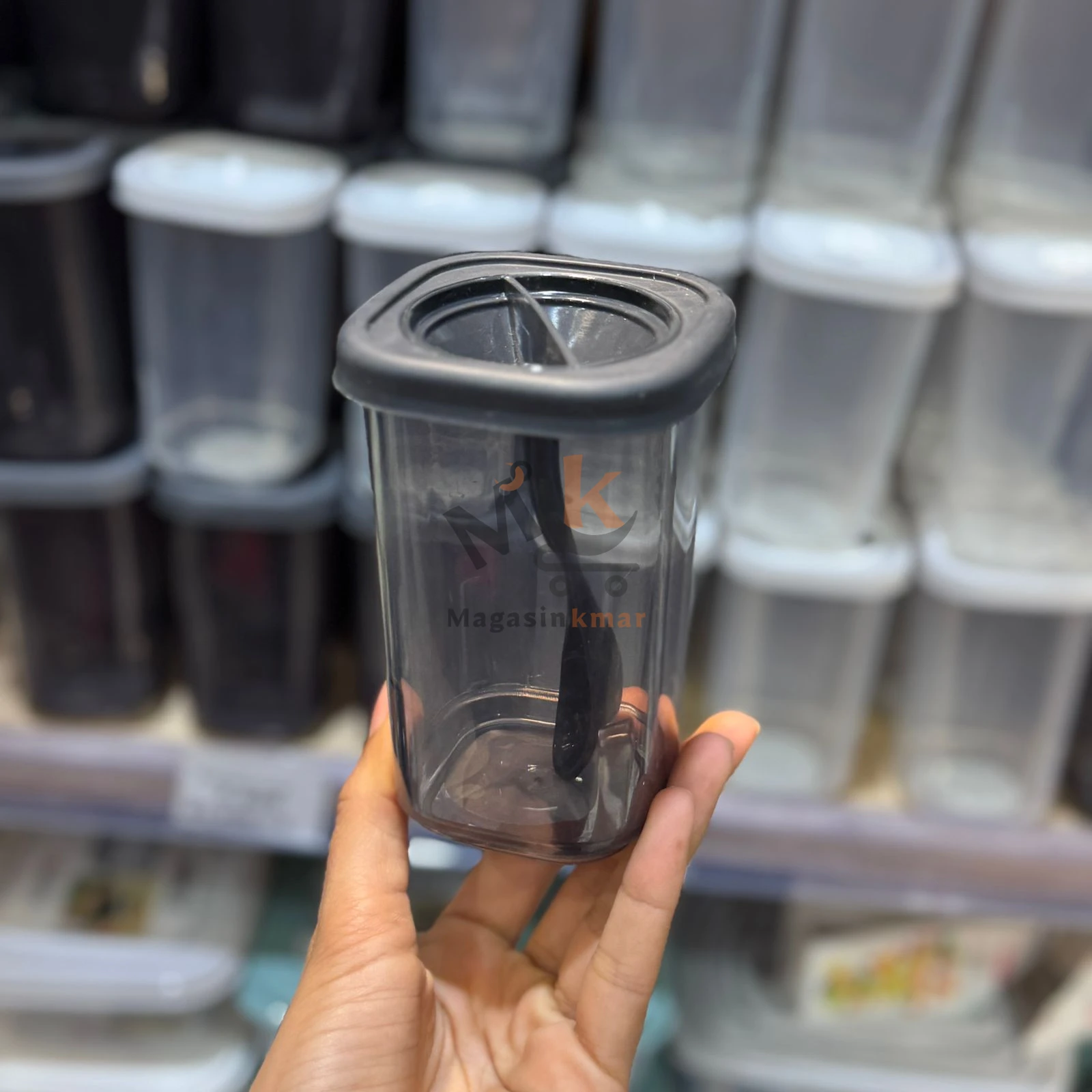 Boîte à épices avec cuillère 350 ml en plastique alimentaire