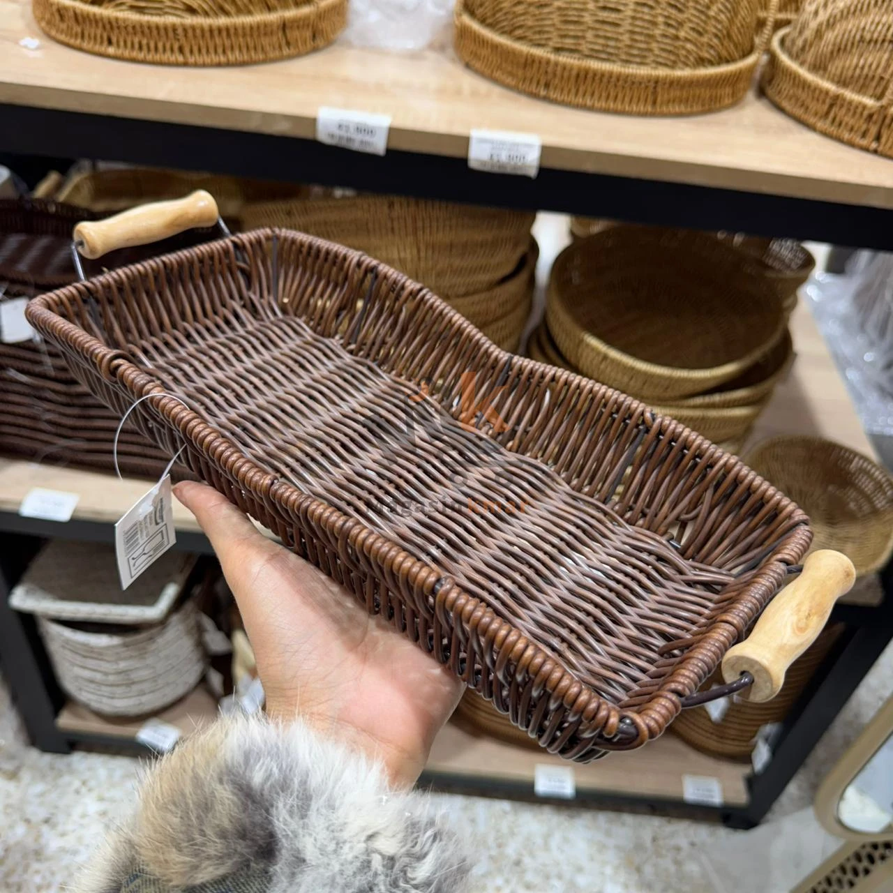 Plateau rectangulaire en plastique PM – Léger et pratique pour service