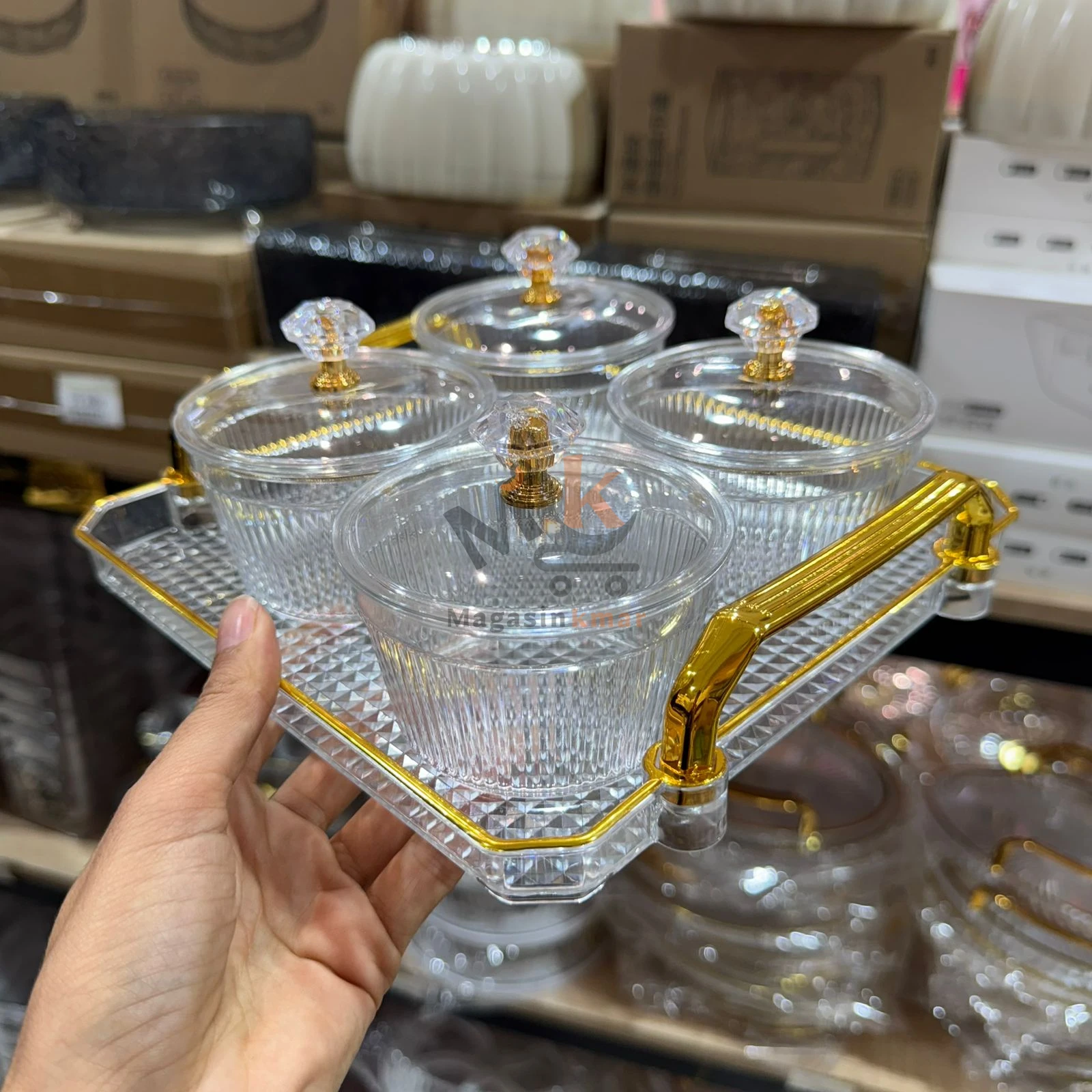 Plateau avec 4 bols en plexiglass