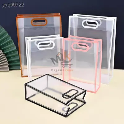 Lot de 12 Sacs Cadeau en Plastique