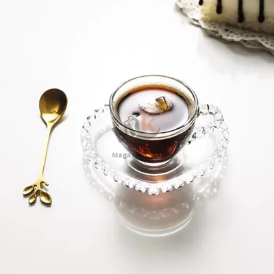 Tasse en verre avec sous-tasse motif cœur – Set élégant pour café et thé