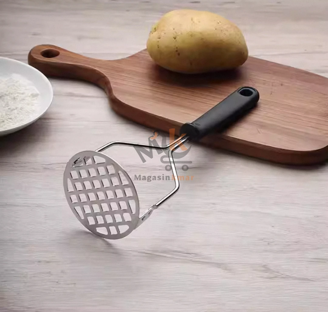 Presse pomme de terre en acier avec manche en bois – Outil de cuisine robuste 27 cm