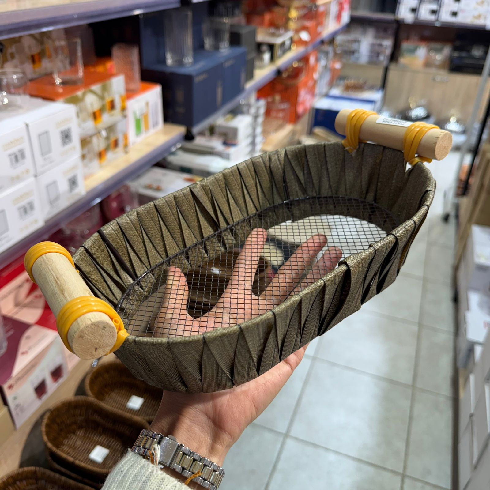 Corbeille à pain en plastique avec 2 manches – Pratique et élégante