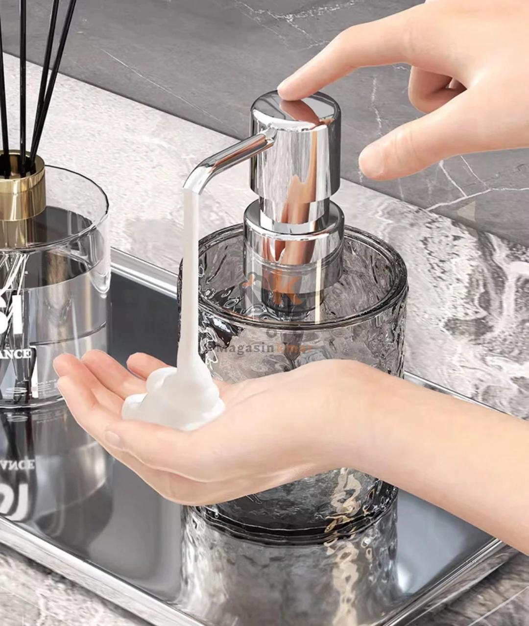 Distributeur savon liquide en plexi