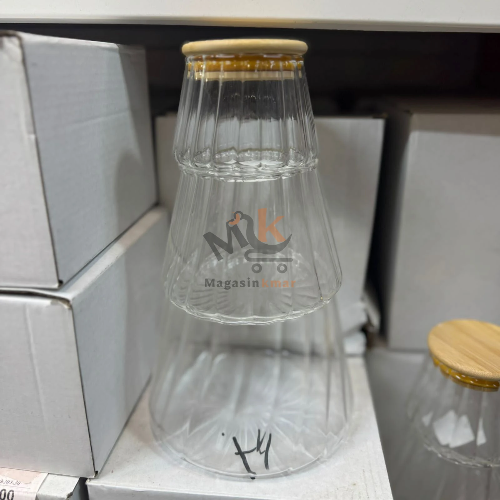 Série de 3 bonbonnières en verre