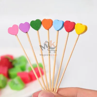 Pique bambou avec petit ballon