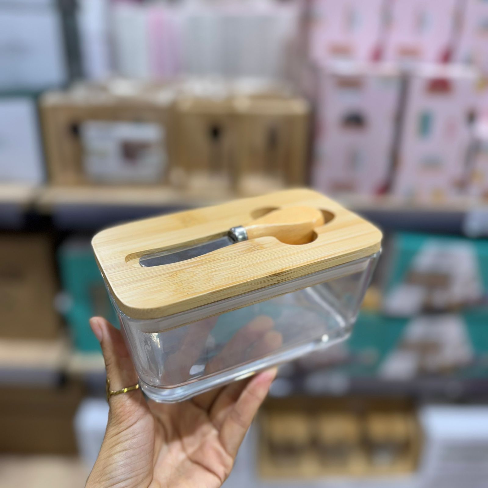 Beurrier rectangulaire en verre avec couvercle et couteau en bois – Élégant et pratique