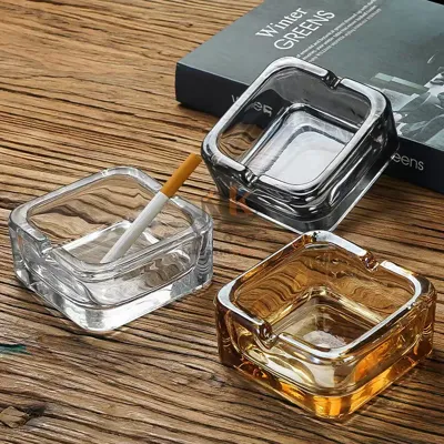 Cendrier carré en verre doré 11 cm – Design élégant pour table et salon