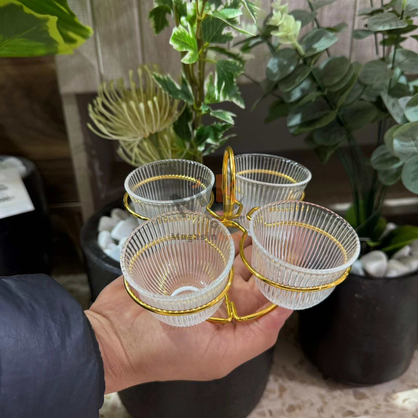 Lot de 4 verrines en verre avec support en métal – Présentation élégante