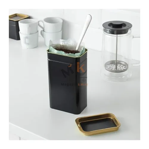 Boîte rectangulaire en métal avec couvercle