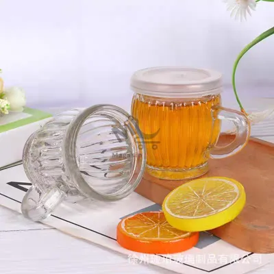 Verre à café avec anse et couvercle