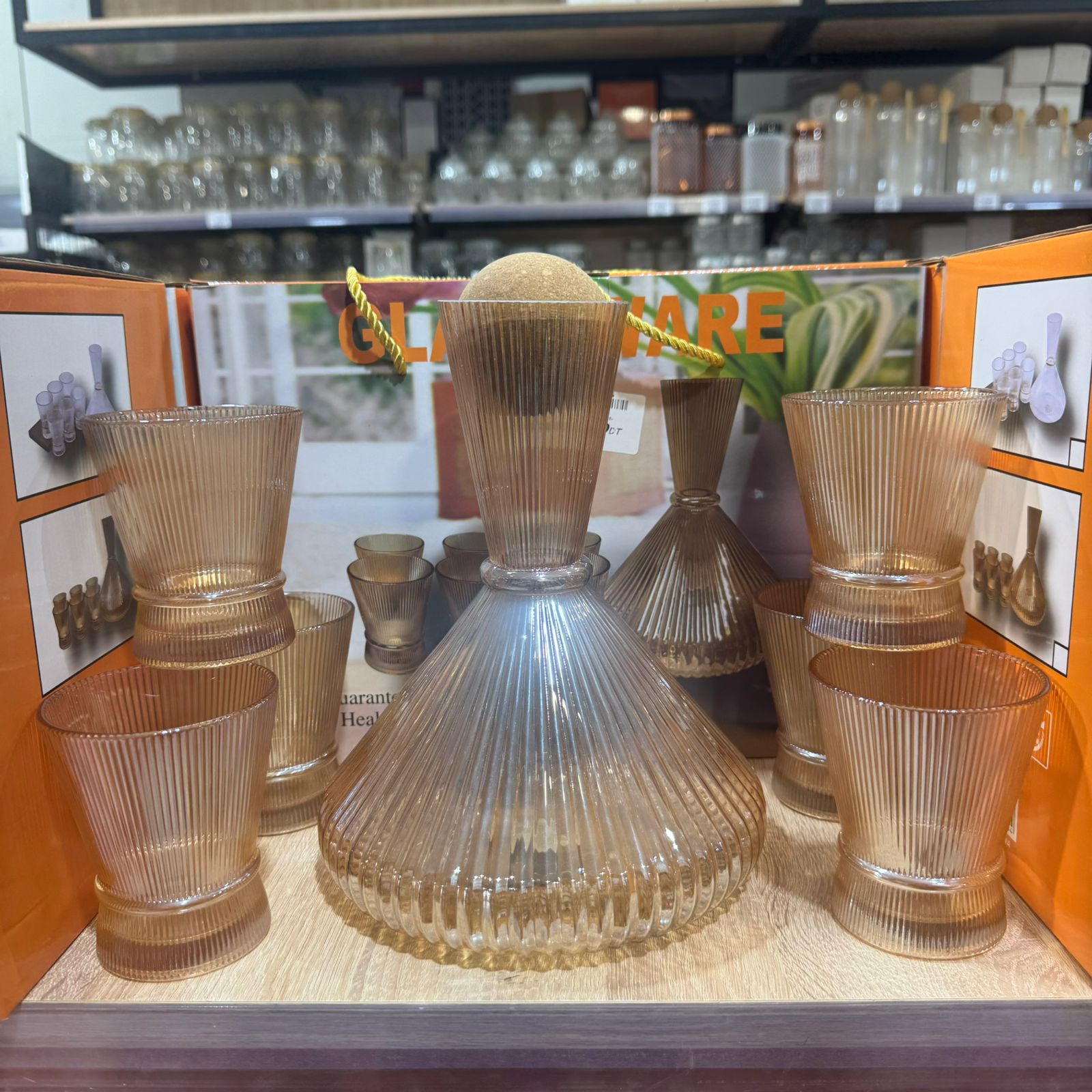 Service 7 pièces en verre doré – Carafe+ 6 tasses